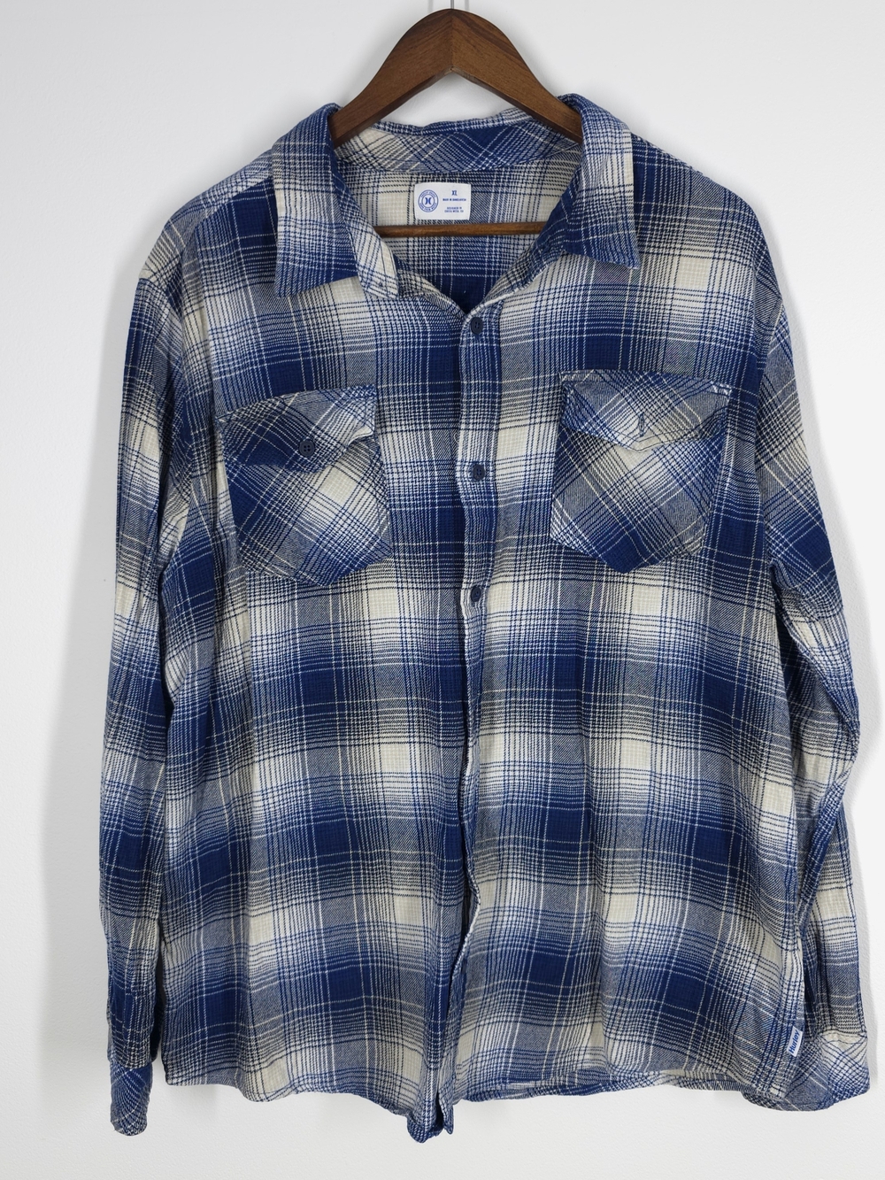 Hurley Men’s XL Blue Cream Plaid Flannel Button Front Shirt